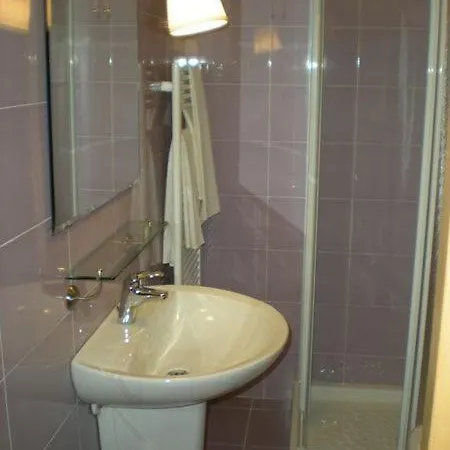 Hotel Regina *